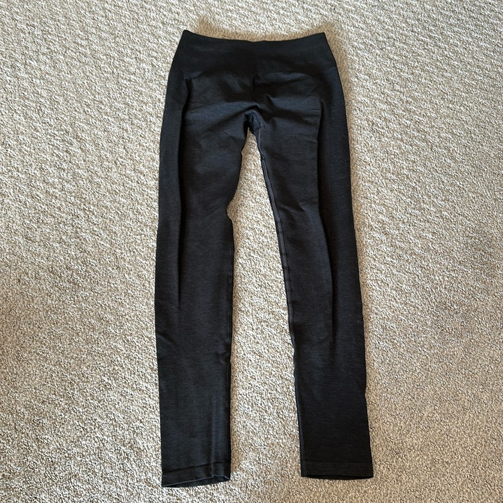 Alphalete booty scrunch leggings